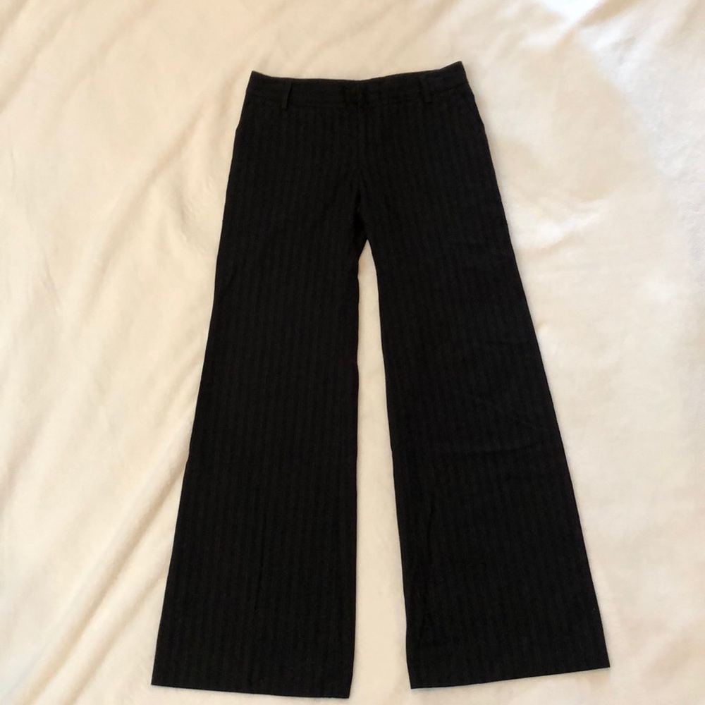 Gap wide leg trouser with subtle pin stripe - Picture 2 of 7